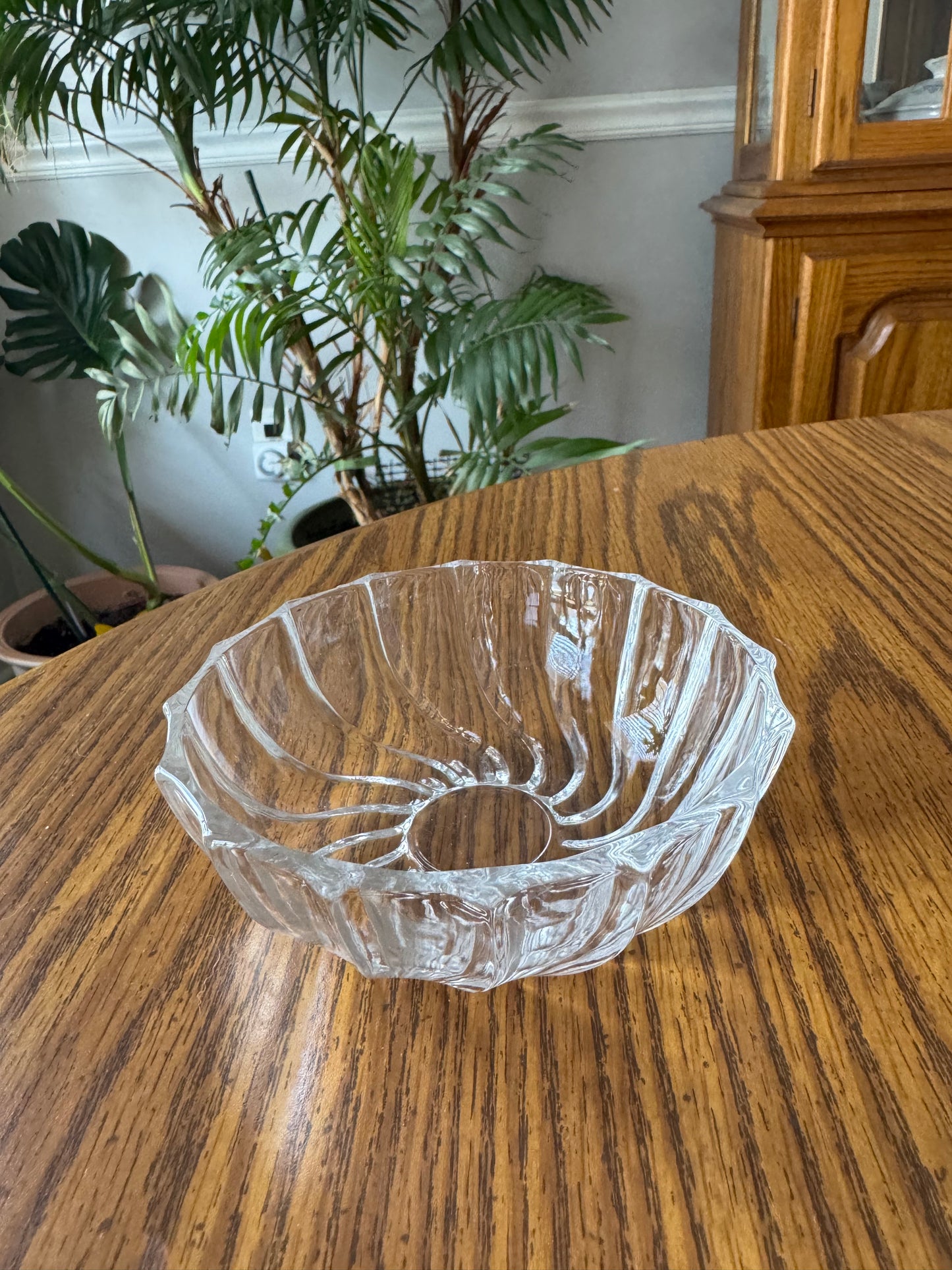 Swirl Glass Cat Bowl